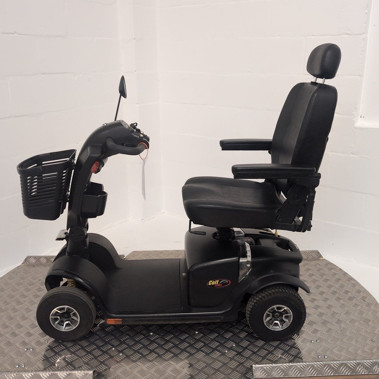Pride Mobility Colt Sport, photograph 6